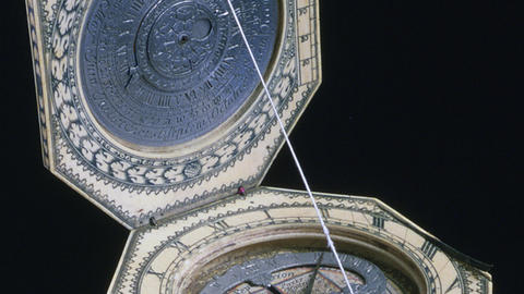 Magnetic Azimuth Diptych Sundial